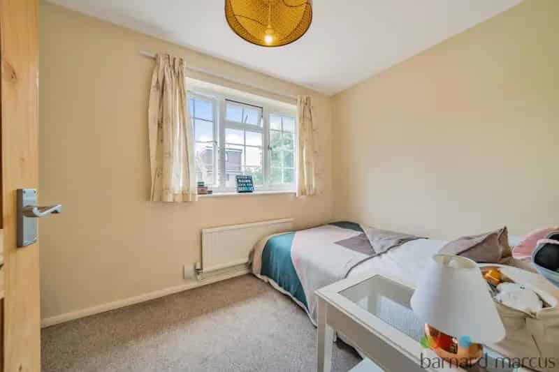 2 Bedroom House in College Gardens Near Wandsworth Common