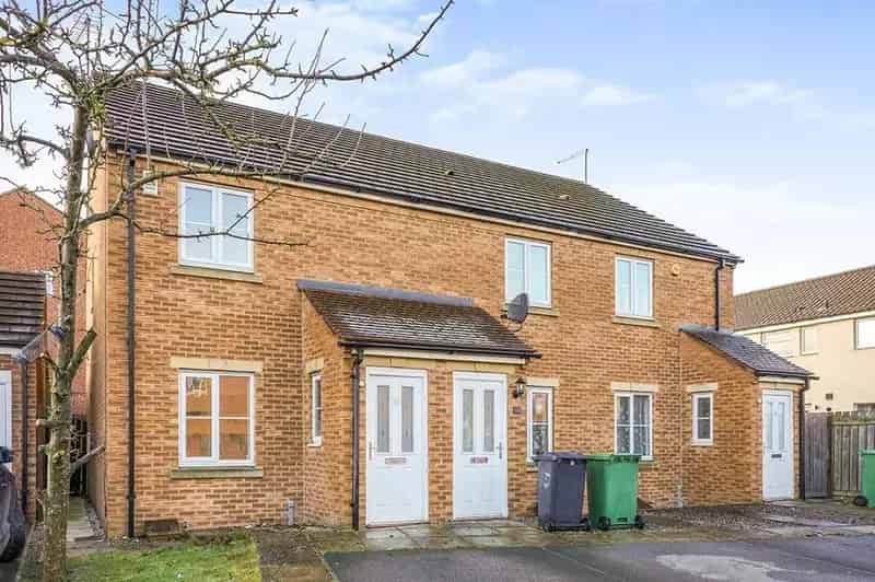 2 Bedroom End Terrace House to Rent Leeds LS14