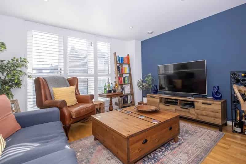 2 Double Bedroom Flat for Sale Near Wandsworth Earlsfield