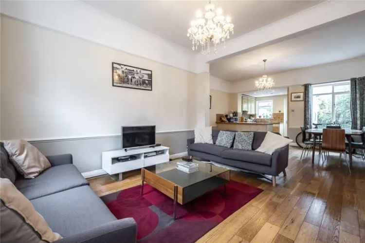 3 Bedroom Maisonette for Sale in Barnsbury