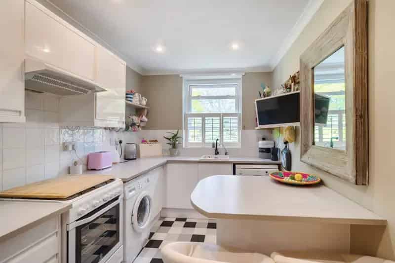 2 Bedroom Maisonette for Sale in Sherborne with Private Garden and Studio