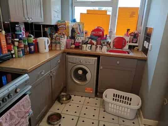 Spacious 2-Bed House Near Exeter City Centre