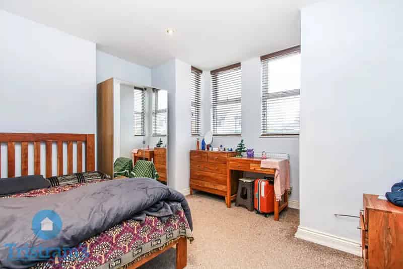 2 Bedroom Ground Floor Flat to Rent - Students Welcome