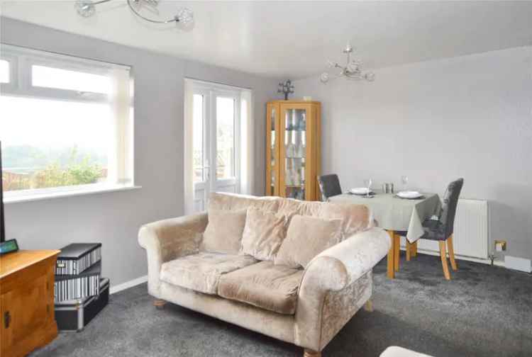 House For Sale in Leeds, England