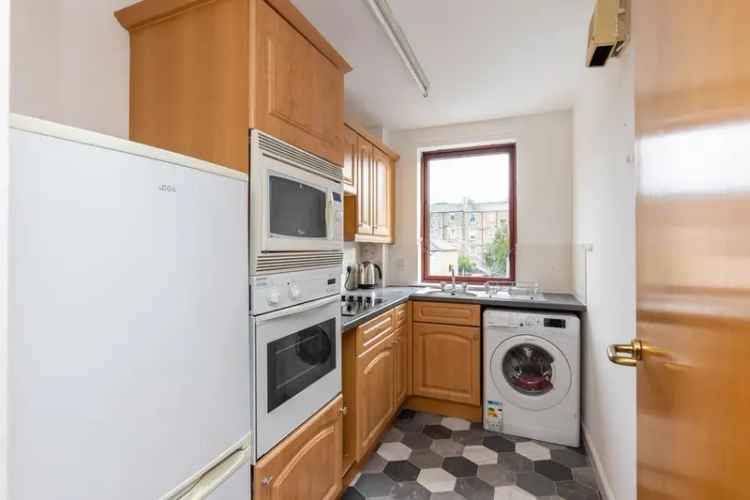 2 Bedroom Retirement Property for Sale in Edinburgh