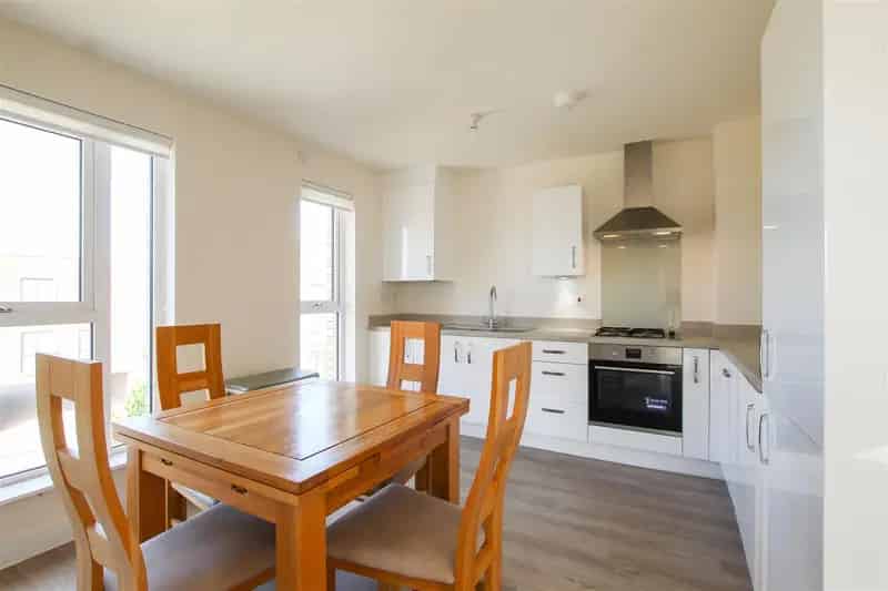 3 Bedroom Apartment House to Rent