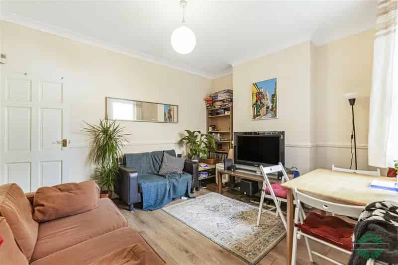 4 Bedroom Terreced House to Rent