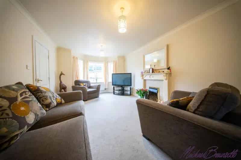 5 Bedroom Detached House for Sale in Clayton