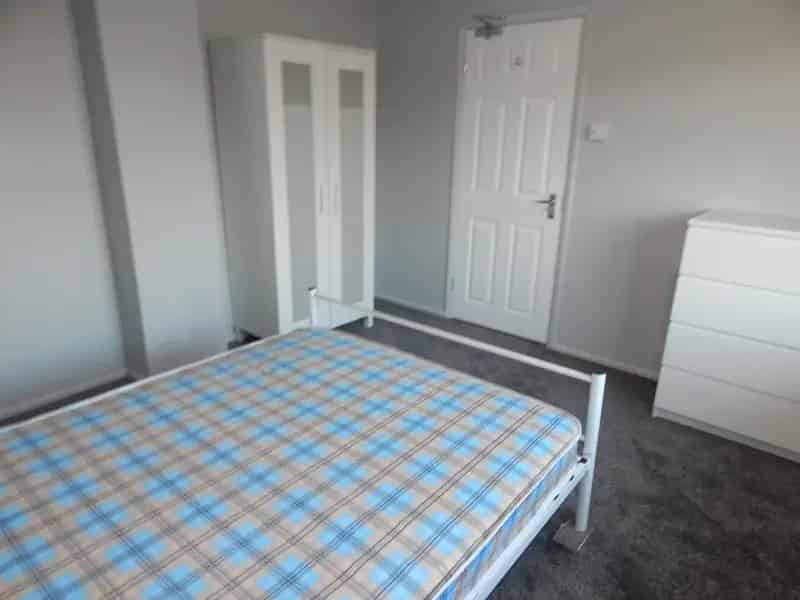 1 bedroom House of Multiple Occupation
 To Rent