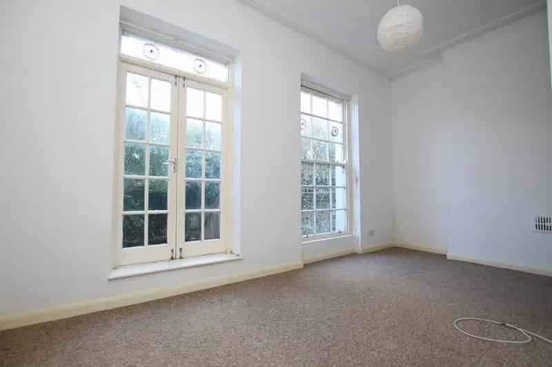 0 Bedroom Flat House to Rent in Brighton