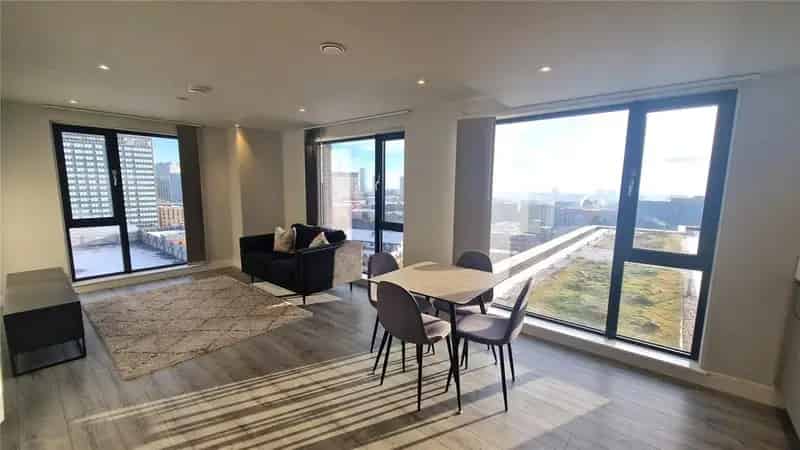 2 Bedroom Apartment to Rent in Birmingham City Centre