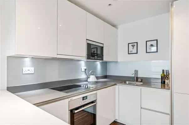 Spacious One Bedroom Apartment in the Heart of London EC2A
