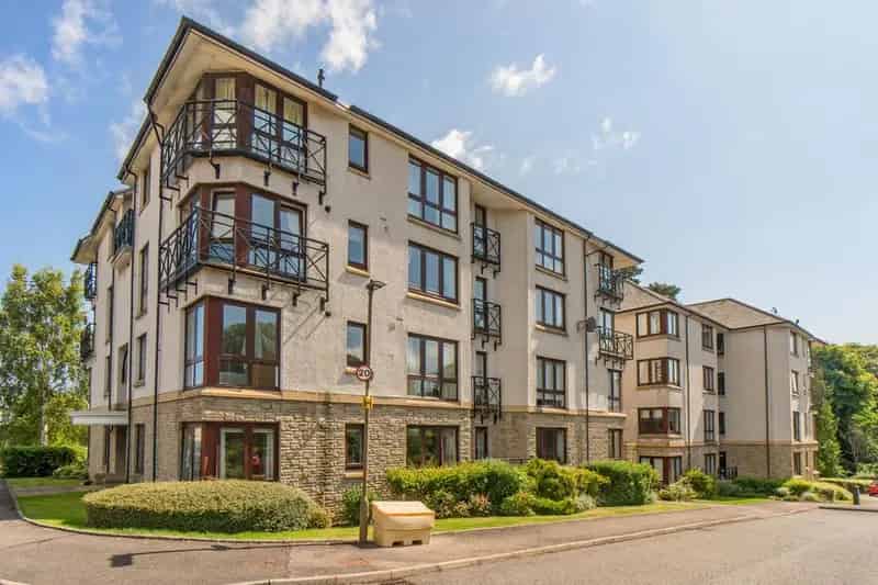 2 Bedroom Ground Floor Flat for Sale