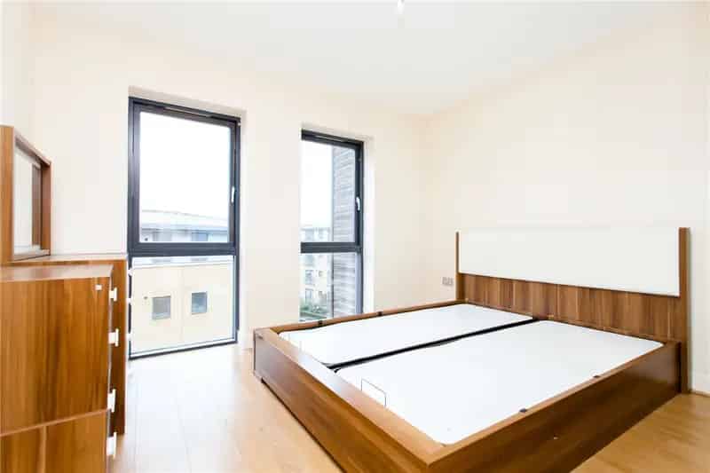 2 Bedroom Flat Apartment Woodmill Road East London