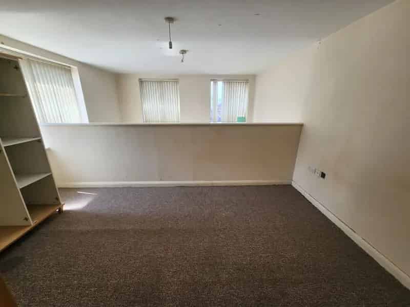 2 Bedroom Flat for Sale Nottingham NG5