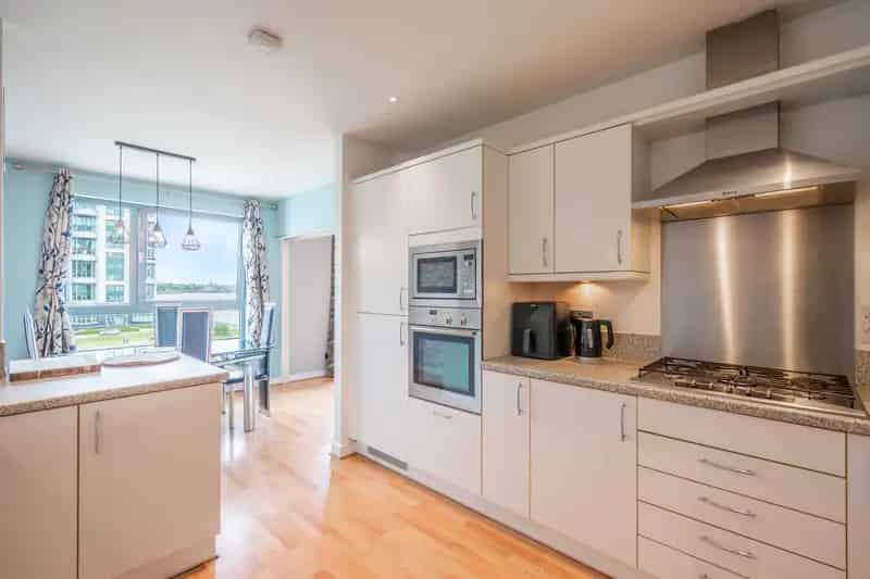 2 Bed Sea View Apartment Newhaven Edinburgh