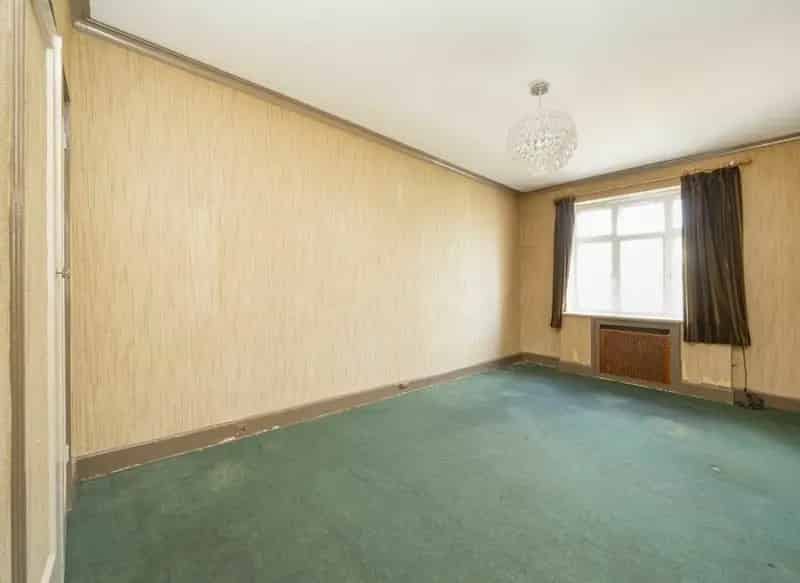 Spacious 4-Bedroom Apartment in St Johns Wood