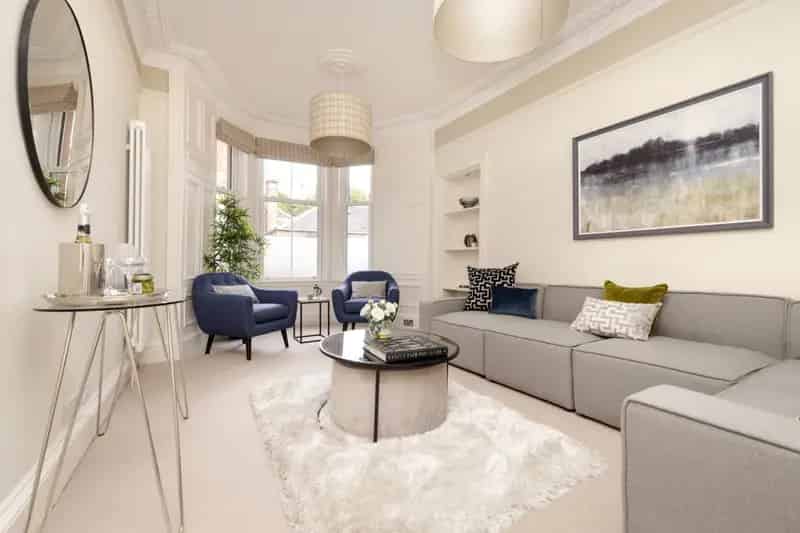 3 Bedroom Flat for Sale in Edinburgh