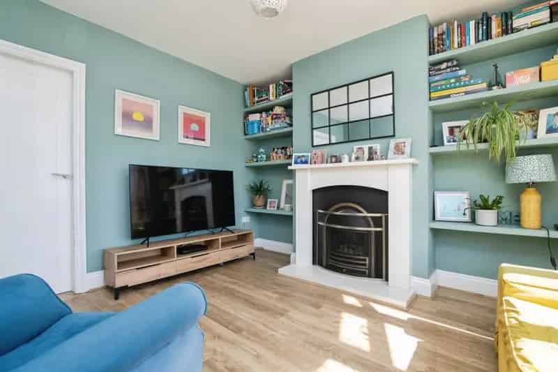Spacious 3-Bed Semi-Detached Home with Two-Storey Extension