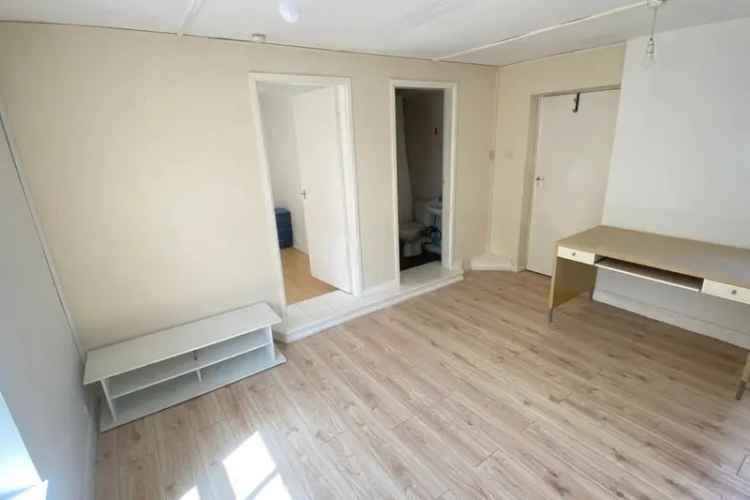 Spacious One Bedroom Flat Sedgley Zero Deposit Available