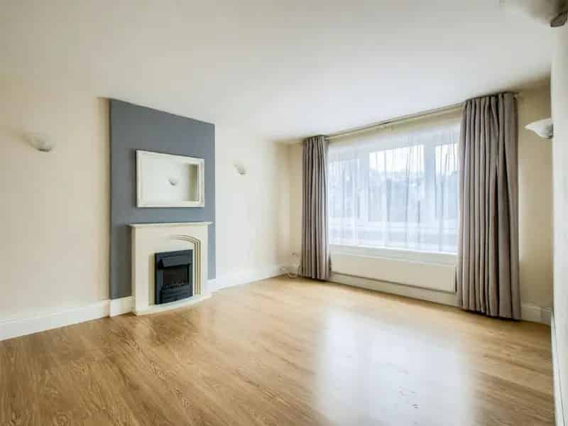 Two Bedroom Apartment Near Leamington Spa Town Centre