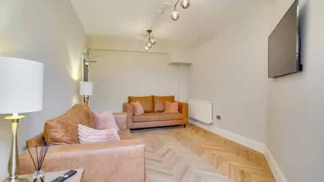 Fully Furnished Room in Grade II Listed Building - Bills Included