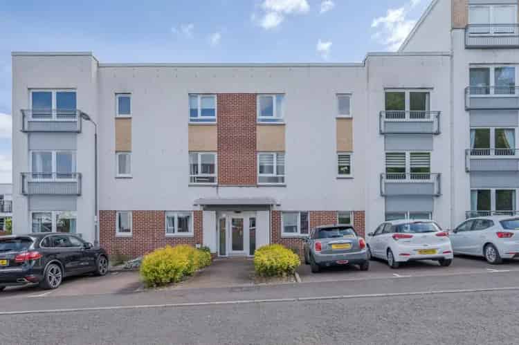 2 Bedroom Apartment for Sale