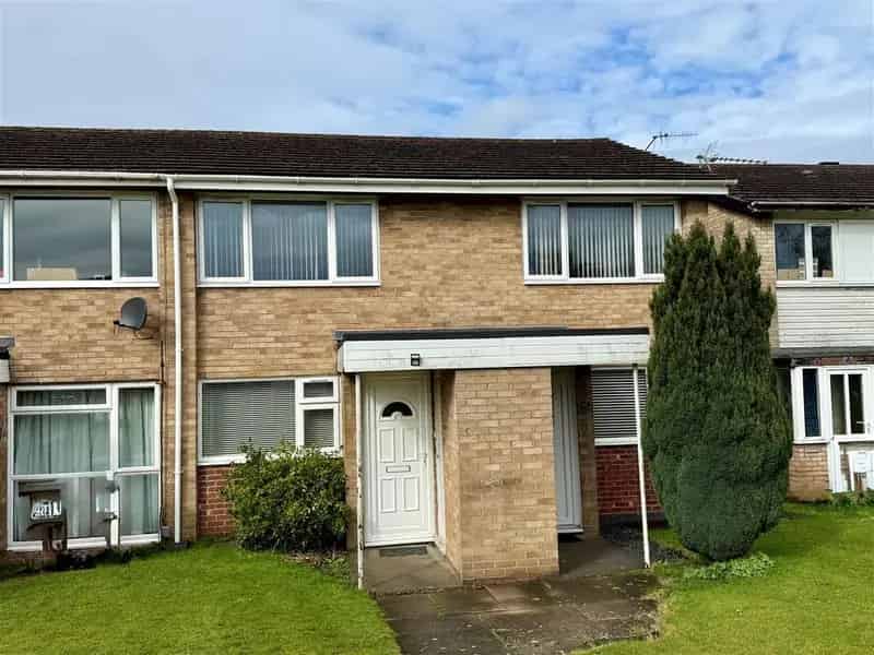 2 Bedroom Maisonette for Sale