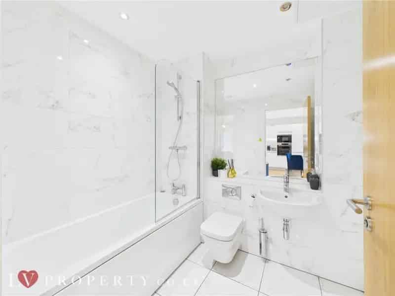 2 Bedroom Apartment in Axium Development