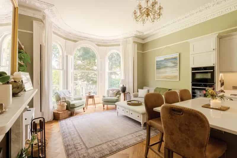 3 Bedroom Flat for Sale in Redland Bristol