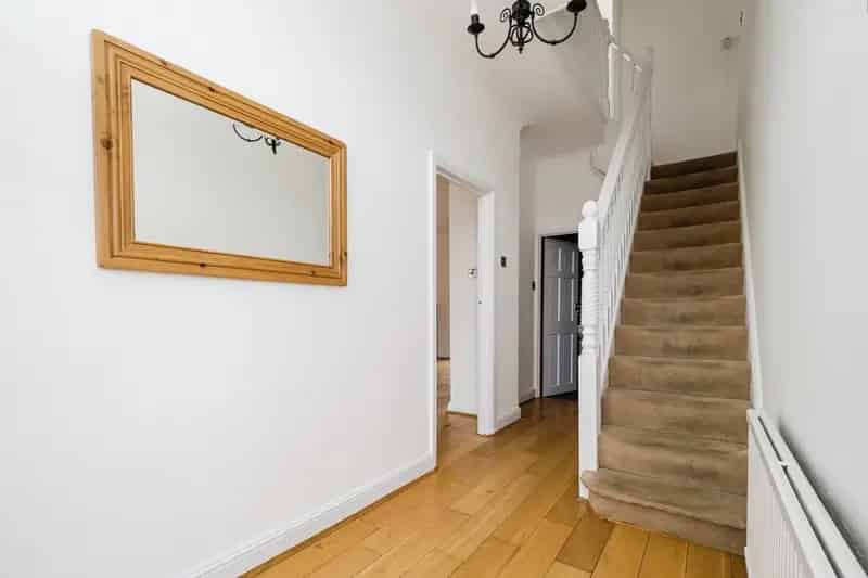 3 Bedroom Terrace House East Ham Central Park Estate Chain Free