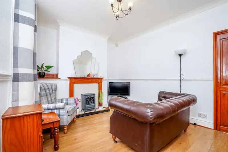 2 bedroom House
 For Sale