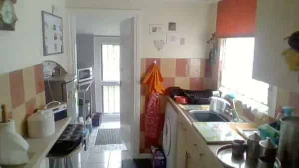 2 Bed Terrace House Big Garden Quiet Street Family Home