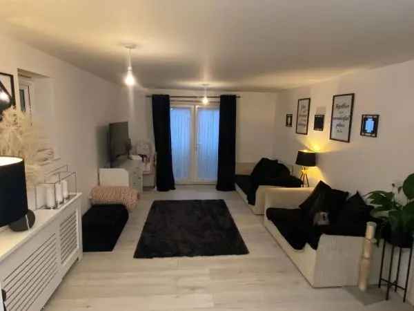 Flat For Rent in Havant, England