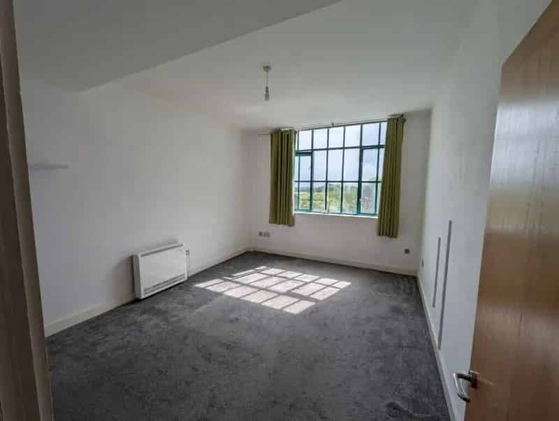 Spacious 1 Bedroom Apartment near Moseley Village