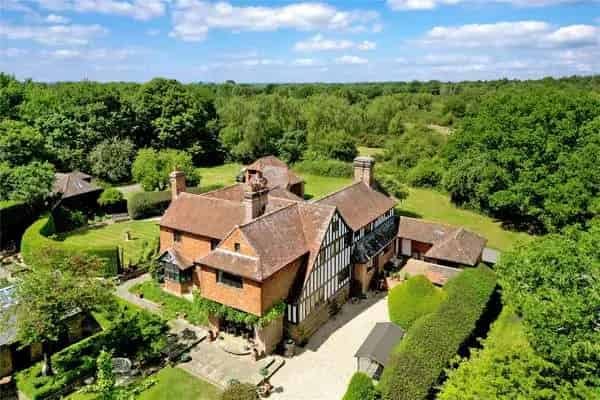 18th Century Family Home with Outbuildings and Gardens