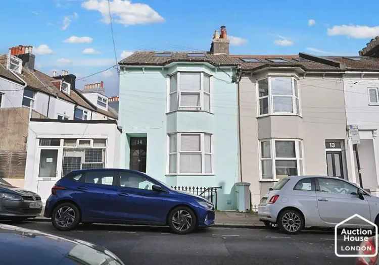 6 Bedroom Terraced House for Sale at Auction