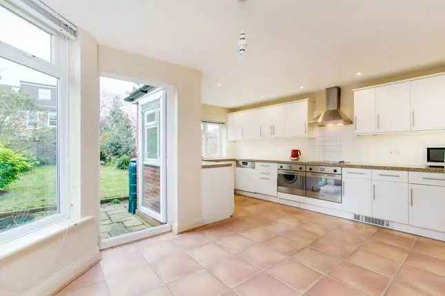 Semi Detached House to Rent in Coval Gardens London SW14