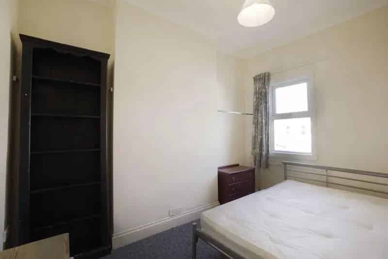 1 Bedroom Flat House to Rent near Brighton Mainline Station