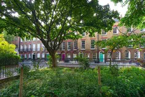 2 Bedroom Flat 137m² near Angel Station London