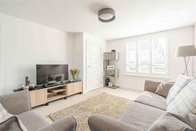 4 Bed Detached House Kirkliston