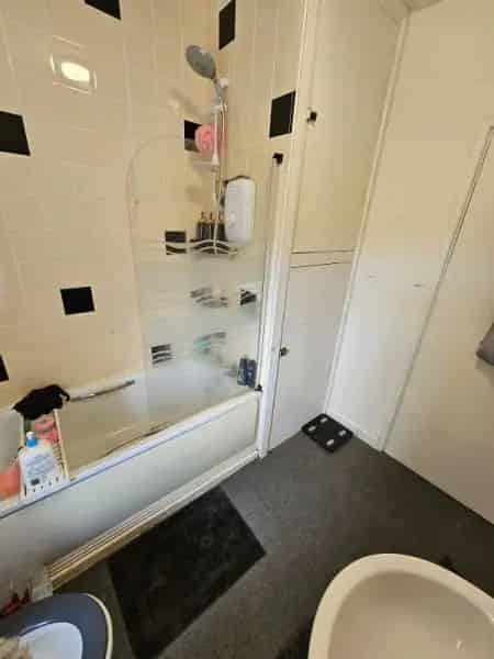 2 Bed House Wootton Street Large Living Room and Kitchen