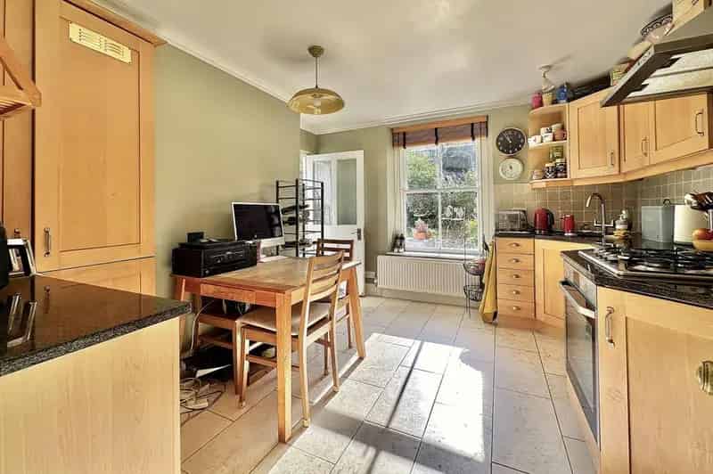 2 Bedroom Flat for Sale in Bath