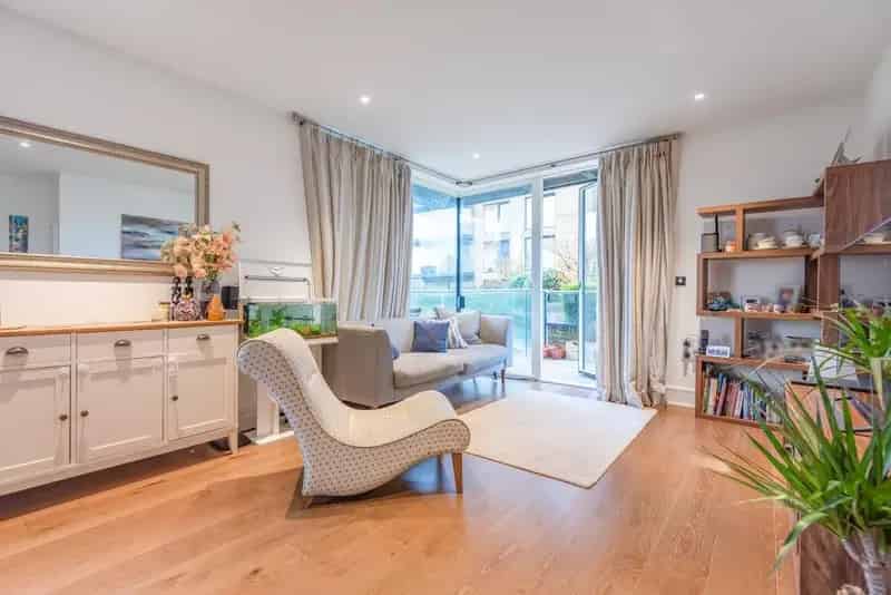 Spacious Modern Apartment in Kidbrooke Village
