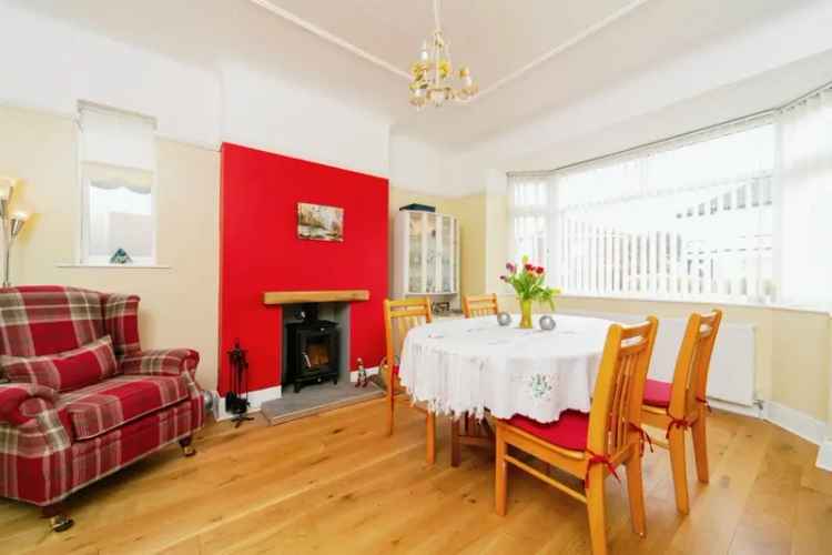 Stunning 3-Bed Detached Home with Garden