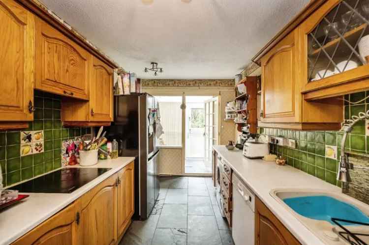 5 Bedroom Semi Detached House Birchgrove