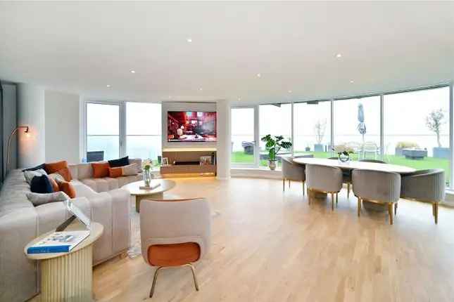 Flat for sale in Ability Place, 37 Millharbour, Canary Wharf, London E14