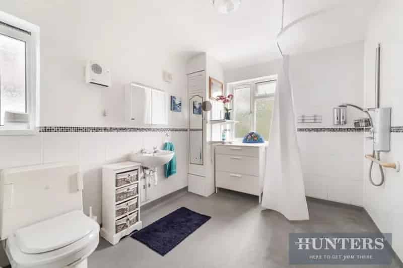 3 bed house for sale