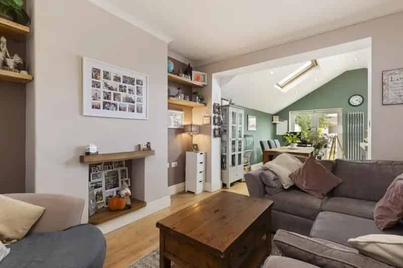 3 Bedroom Semi-Detached House for Sale in Llanishen