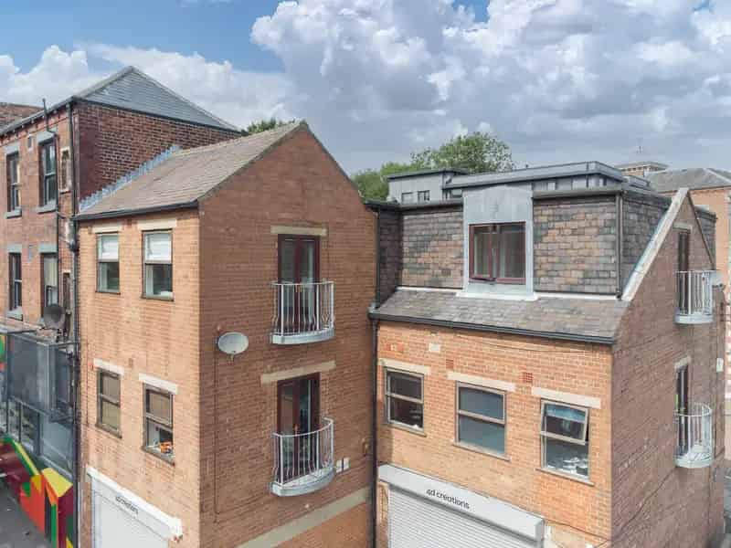 2 Bedroom Flat House to Rent